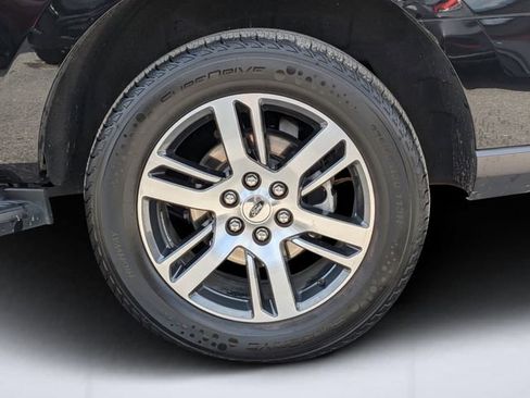 Used 2024 Ford Expedition Limited image 12