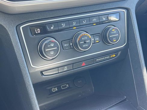 Used 2019 Volkswagen Atlas SE w/ Panoramic Sunroof Package FWD image 15