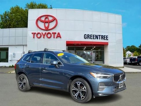 Used 2022 Volvo XC60 B5 Momentum w/ Climate Package image 1