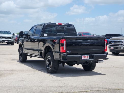 New 2026 Ford F250 Platinum w/ FX4 Off-Road Package AWD/4WD image 3