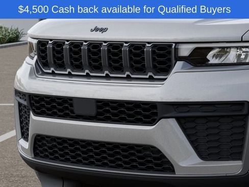 New 2026 Jeep Grand Cherokee 4WD image 13