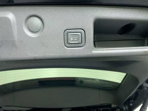 Used 2023 Chevrolet Equinox RS AWD/4WD image 34