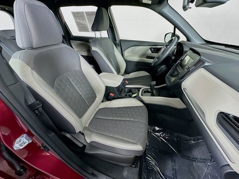 Certified 2025 Subaru Forester image 32