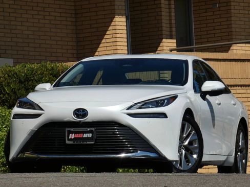 Used 2023 Toyota Mirai w/ Advanced Technology Package image 2