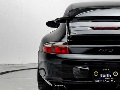 Used 2004 Porsche 911 GT3 RWD image 13