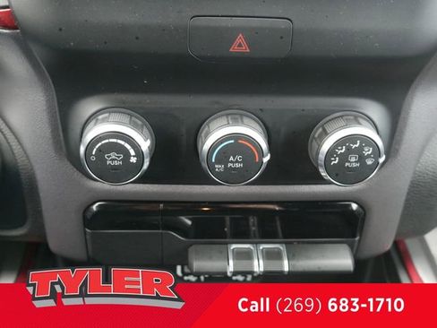 Used 2019 RAM 1500 Rebel image 31