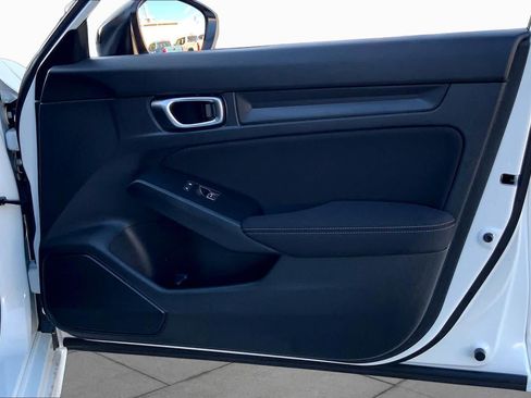 Used 2025 Honda Civic Sport image 22