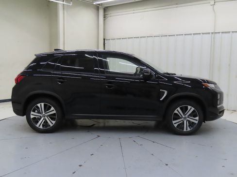 New 2025 Mitsubishi Outlander Sport SE AWD/4WD image 2