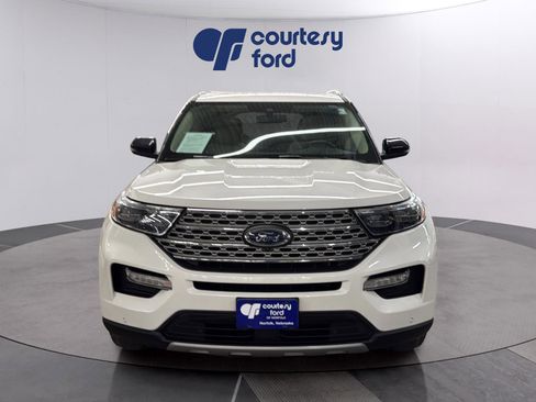 Certified 2021 Ford Explorer Limited w/ Equipment Group 301A image 3