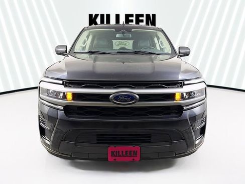 Used 2024 Ford Expedition Max XLT image 2