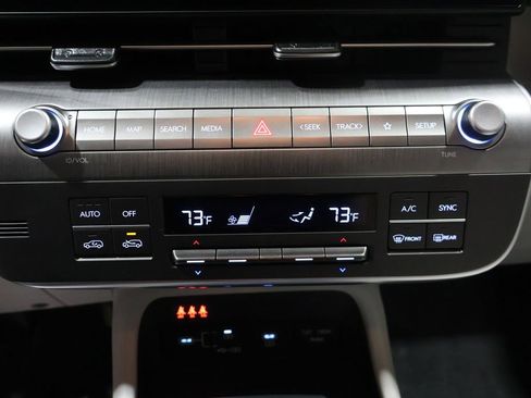 Used 2025 Hyundai Kona SEL image 31