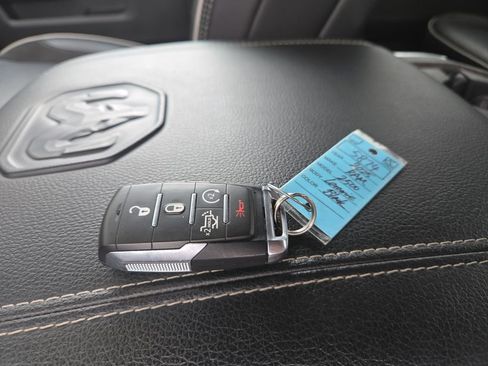 Used 2025 RAM 2500 Laramie image 29