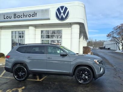 New 2026 Volkswagen Atlas SE