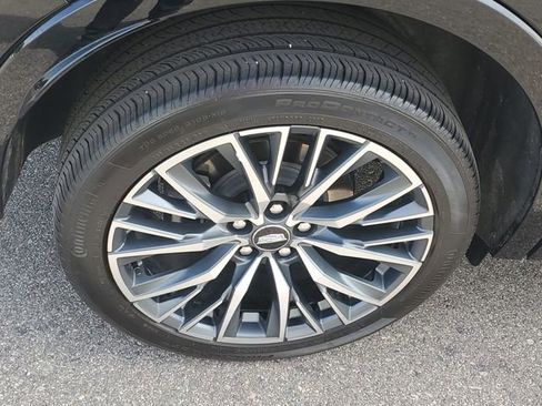 Certified 2024 Cadillac XT4 Sport AWD/4WD image 6