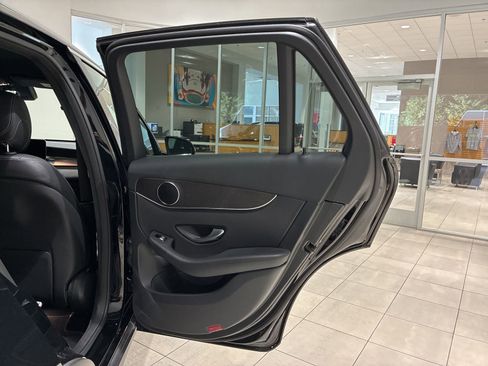 Used 2022 Mercedes-Benz GLC 300 4MATIC image 10