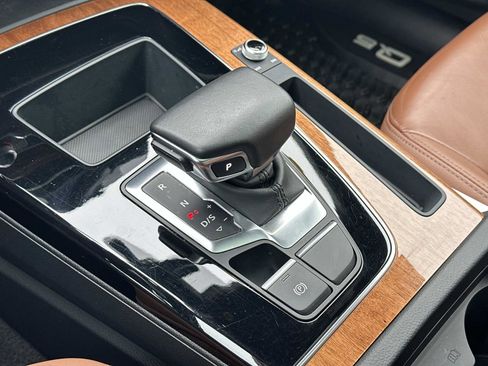 Used 2023 Audi Q5 2.0T Premium w/ Convenience Package image 32