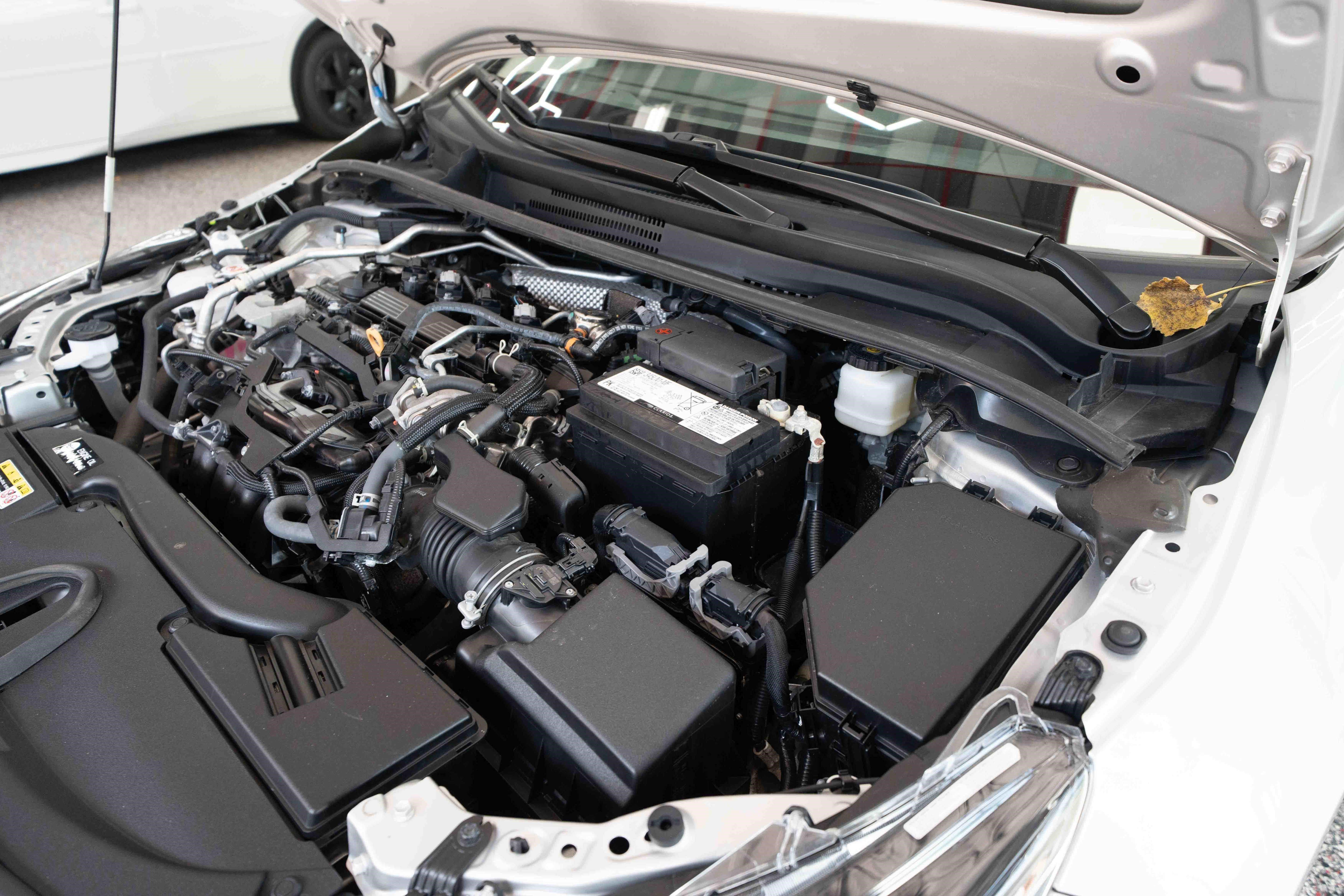 Used 2025 Toyota Corolla LE FWD image 32