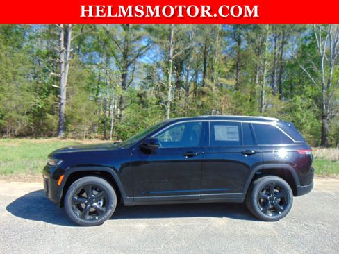 New 2026 Jeep Grand Cherokee Limited AWD/4WD image 3