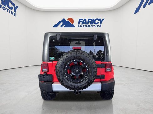 Used 2013 Jeep Wrangler Sahara w/ Connectivity Group AWD/4WD image 8