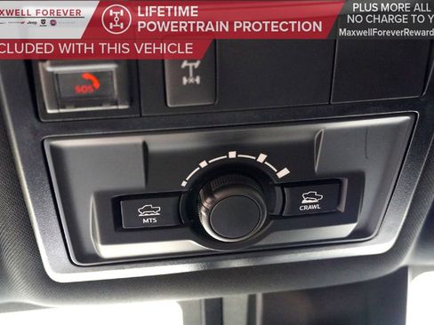 Used 2021 Toyota Tacoma TRD Off-Road image 23