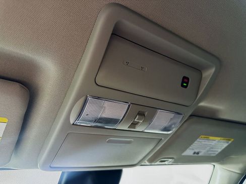 Used 2025 Nissan Frontier S w/ S Utility Package image 31