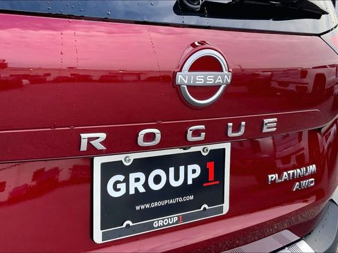 Used 2023 Nissan Rogue Platinum w/ Platinum Premium Package AWD/4WD image 28