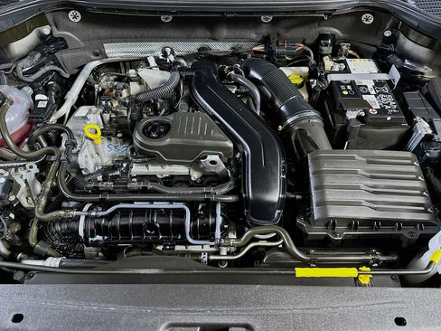 Used 2025 Volkswagen Taos S image 31