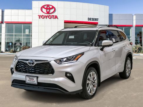 New 2026 Toyota Highlander Limited image 3
