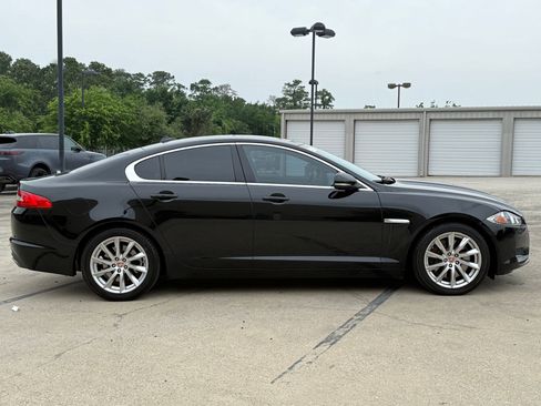 Used 2014 Jaguar XF RWD image 9