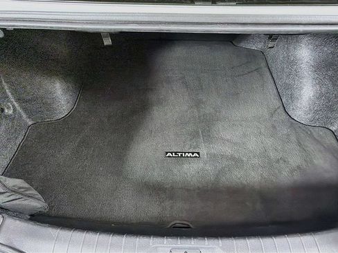 Used 2025 Nissan Altima 2.5 SV AWD/4WD image 14