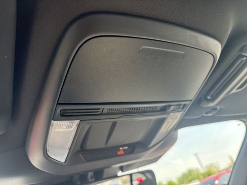 Certified 2025 Subaru Forester AWD/4WD image 19