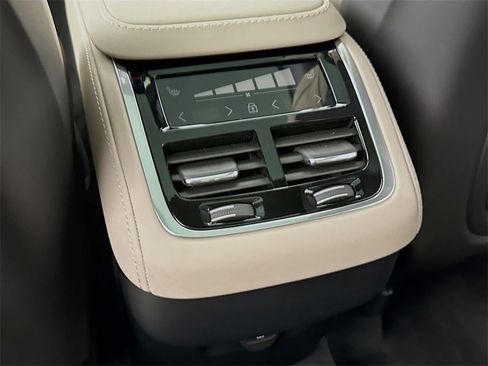 Certified 2026 Volvo XC90 B5 Plus w/ Protection Package image 26
