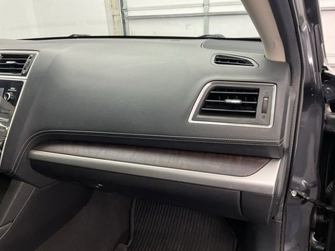 Used 2019 Subaru Outback 2.5i Limited image 11