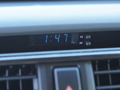 Certified 2024 Toyota 4Runner TRD Off-Road Premium image 31