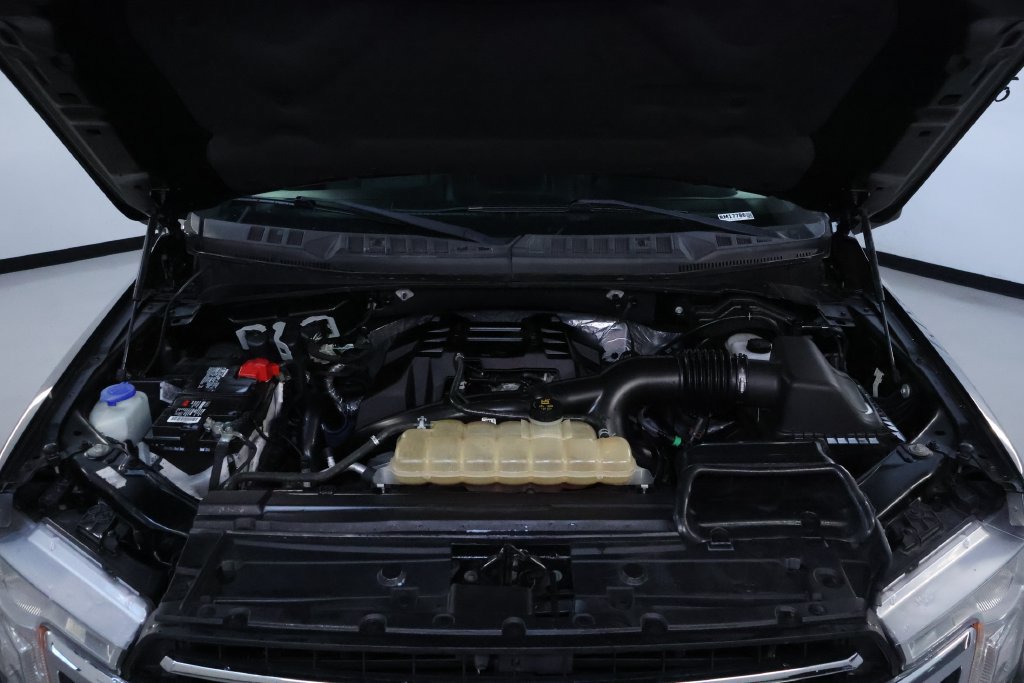 Used 2018 Ford F150 XLT AWD/4WD image 32