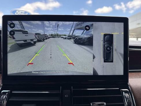 Certified 2024 Lincoln Navigator L Reserve image 27