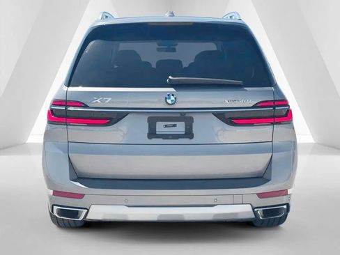 Used 2024 BMW X7 xDrive40i AWD/4WD image 6