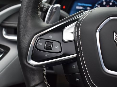 Used 2021 Chevrolet Corvette Stingray Premium Conv w/ Z51 Performance Package image 16