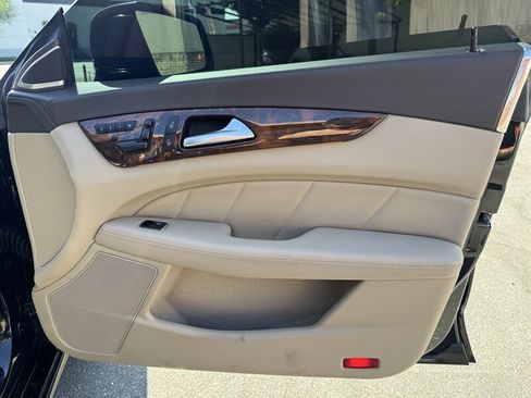 Used 2014 Mercedes-Benz CLS 550 image 35