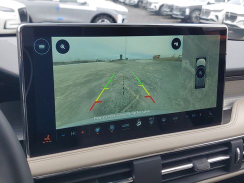 New 2026 Lincoln Corsair Premiere image 21