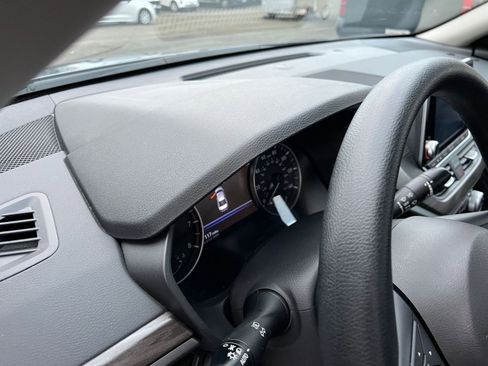 Used 2025 Nissan Altima 2.5 SV image 34