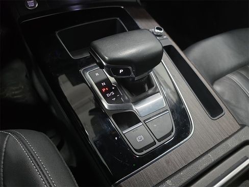 Used 2022 Audi Q5 2.0T Premium image 24