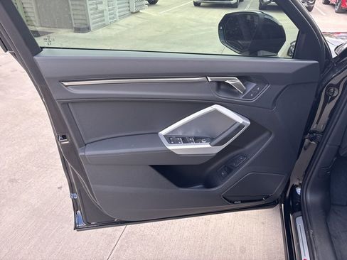 New 2025 Audi Q3 2.0T Premium image 10