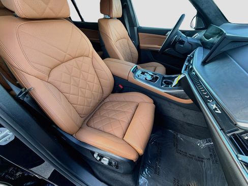 New 2027 BMW X7 xDrive40i w/ Executive Package AWD/4WD image 16
