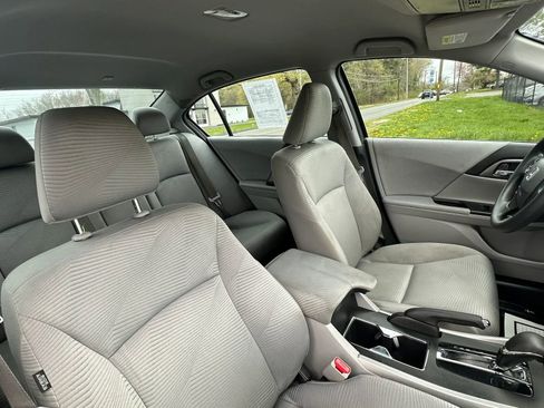 Used 2014 Honda Accord LX image 29