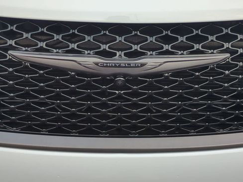 New 2026 Chrysler Pacifica Select FWD image 12
