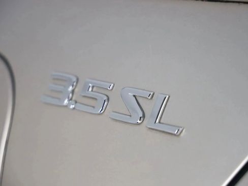 Used 2005 Nissan Maxima 3.5 SL w/ (T05) Navigation System Pkg image 12