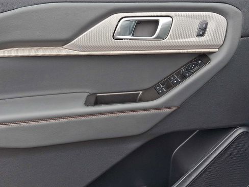 Certified 2025 Ford Explorer Active w/ Active Comfort Package image 14