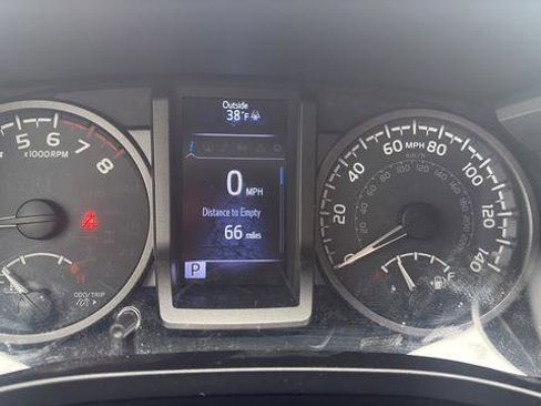 Used 2019 Toyota Tacoma TRD Off-Road image 20