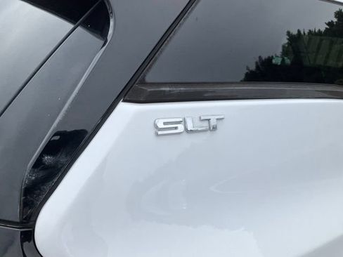 Used 2021 GMC Terrain SLT w/ Infotainment Package II AWD/4WD image 8